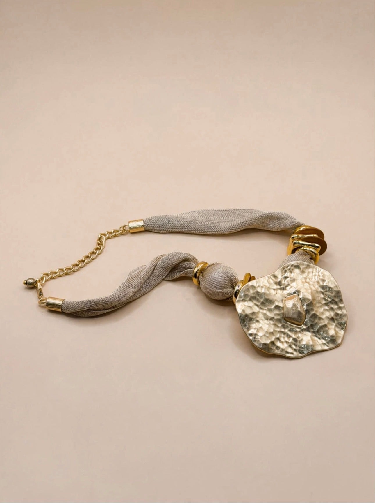 Collar de Malla Dorada 20