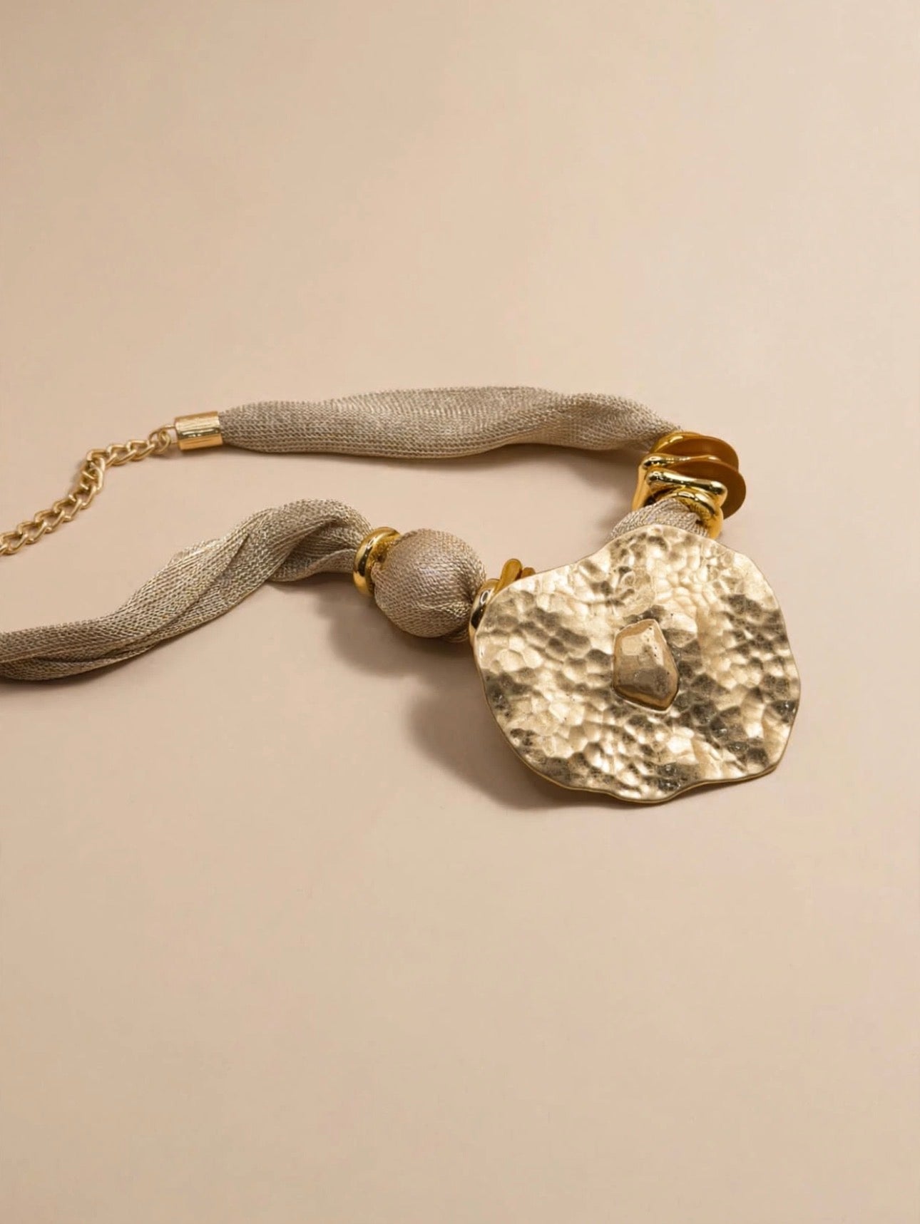 Collar de Malla Dorada 20