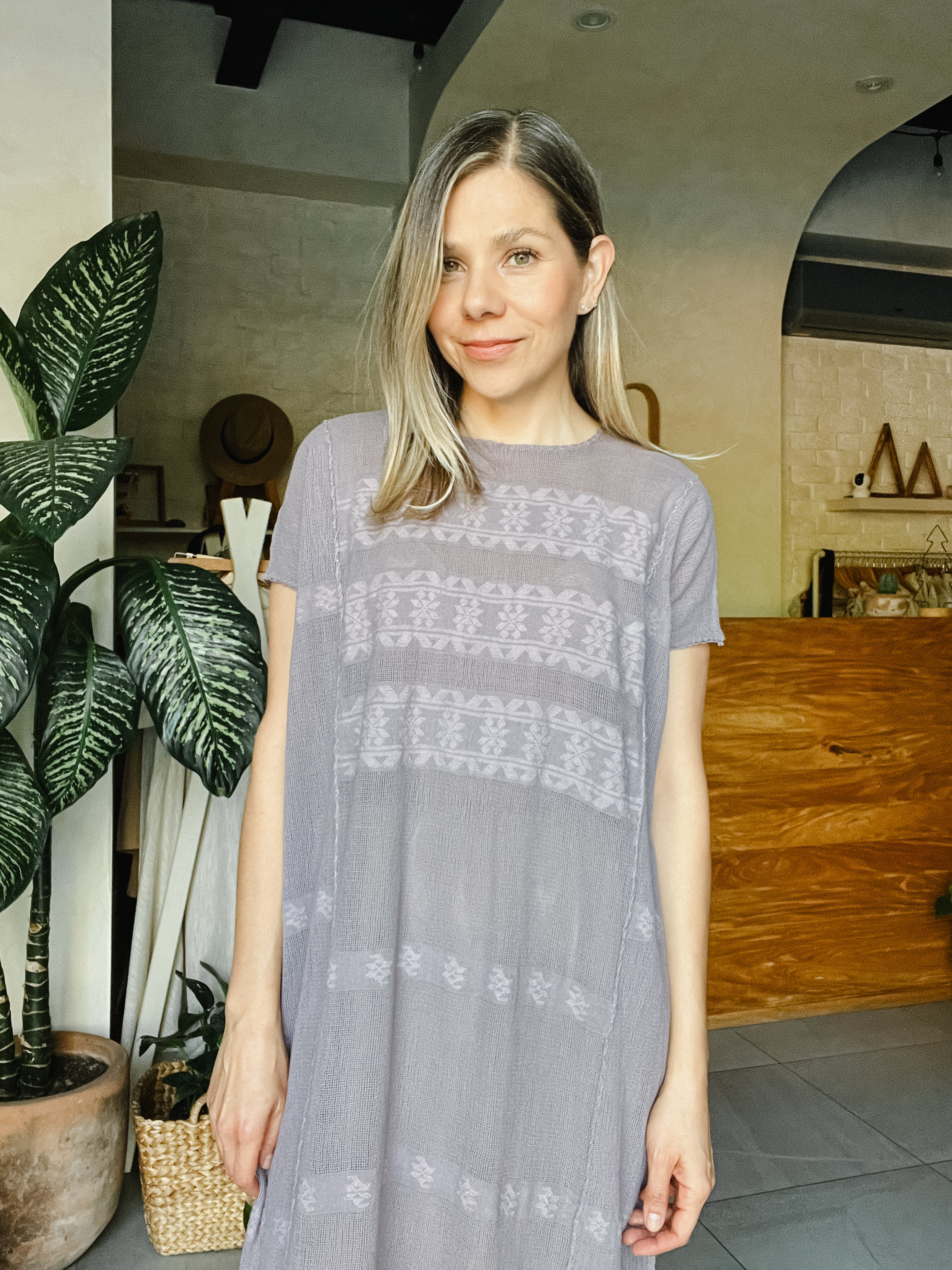 Huipil San Pedro Morado Monocromático