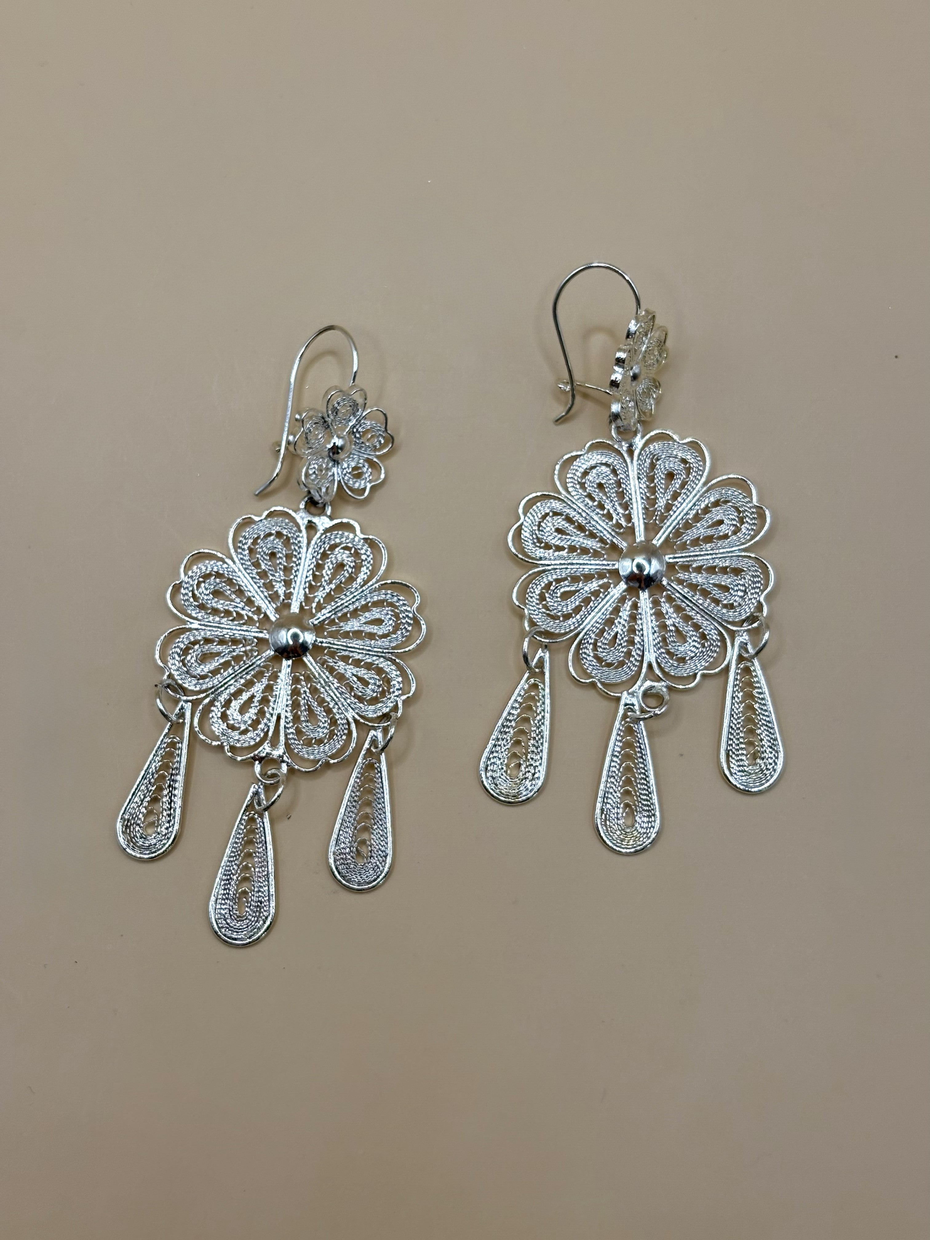 Filigrana Plata Flor Gotas Colgantes Mediana F51