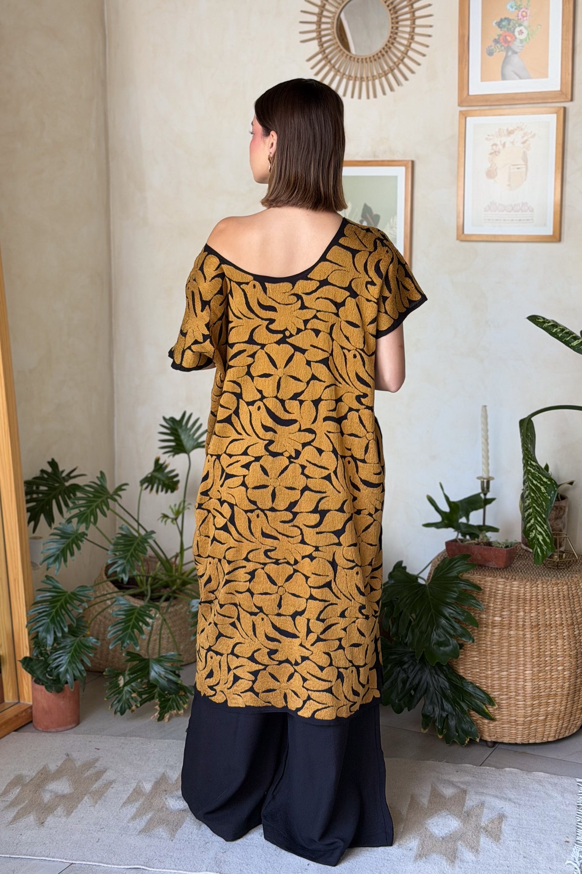 Huipil Jalapa Black/Dark Gold