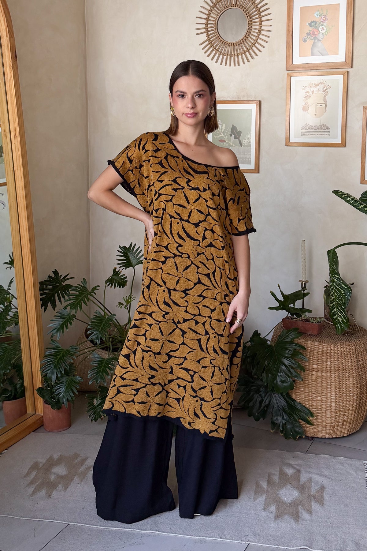 Huipil Jalapa Black/Dark Gold