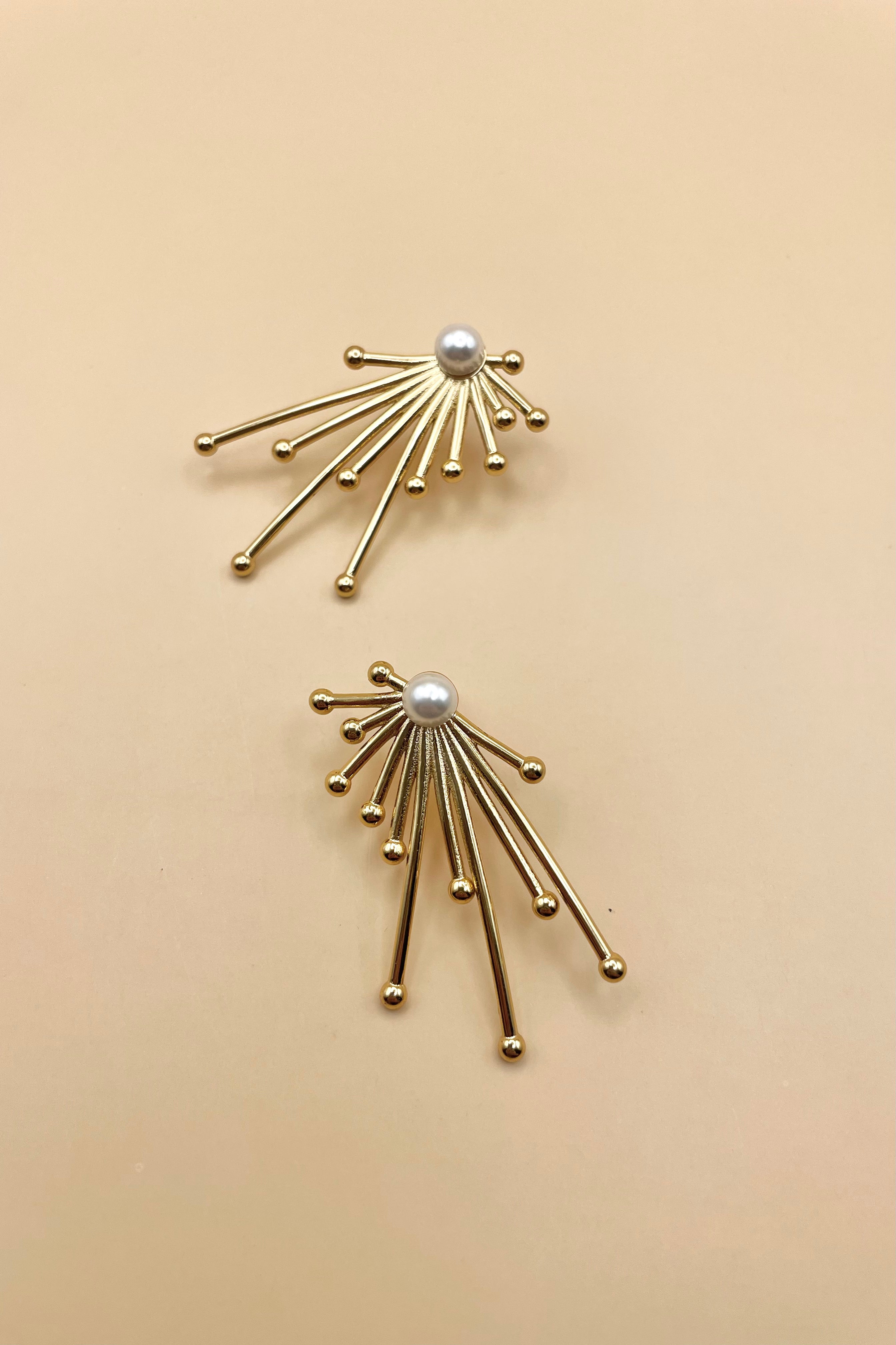 Aretes Sol con Perla G16