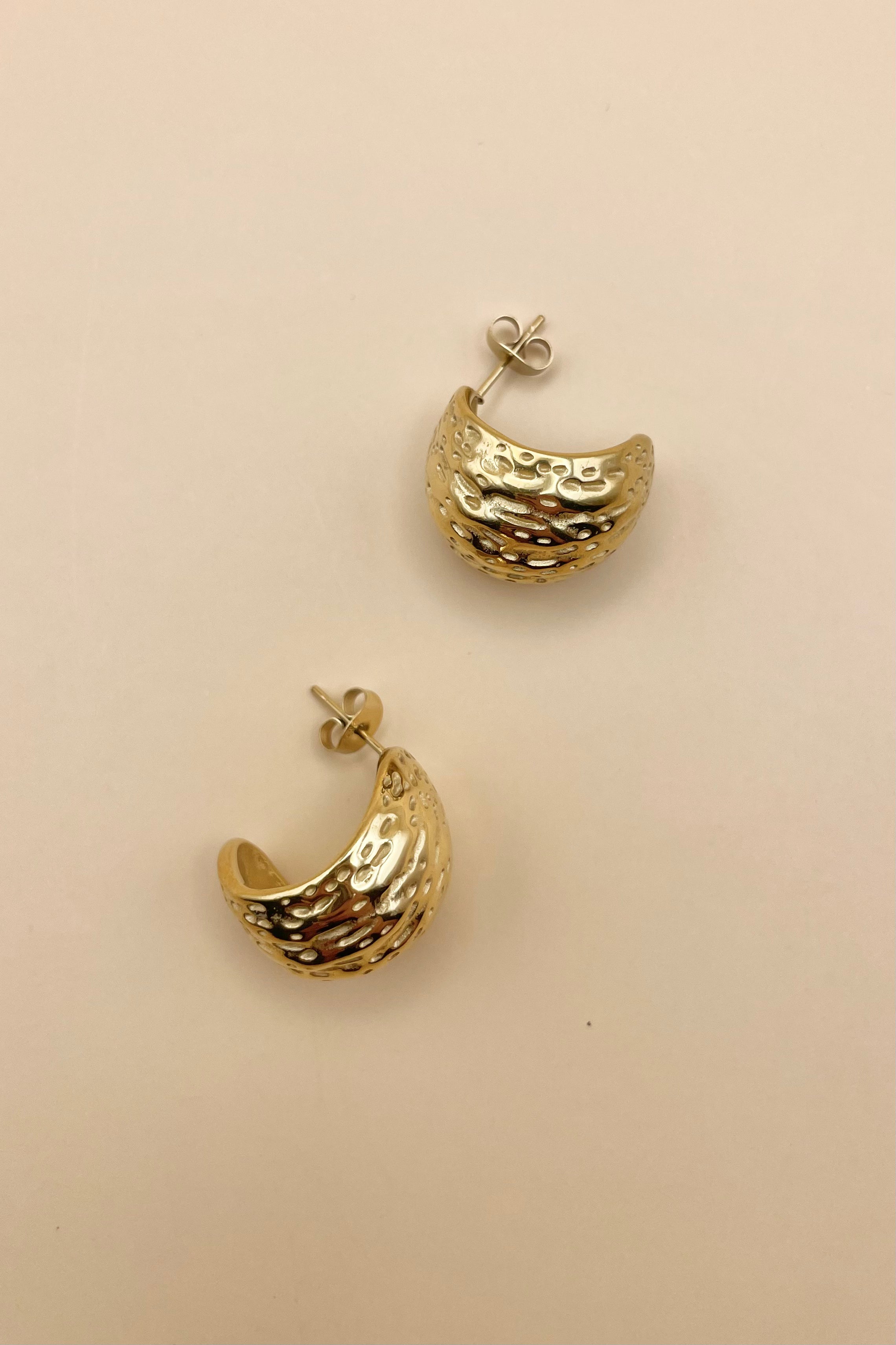 Aretes Bolita Dorada G13