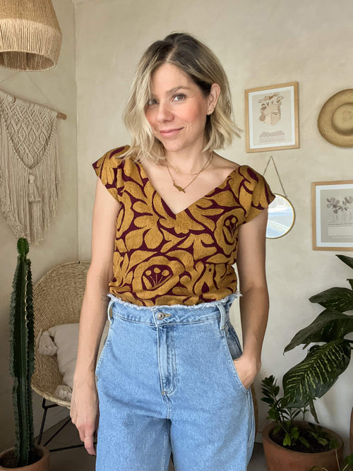Blusa Jalapa V Tinto/Dorado