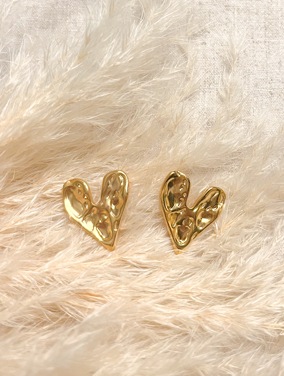 Aretes Corazón Liso Dorado J16