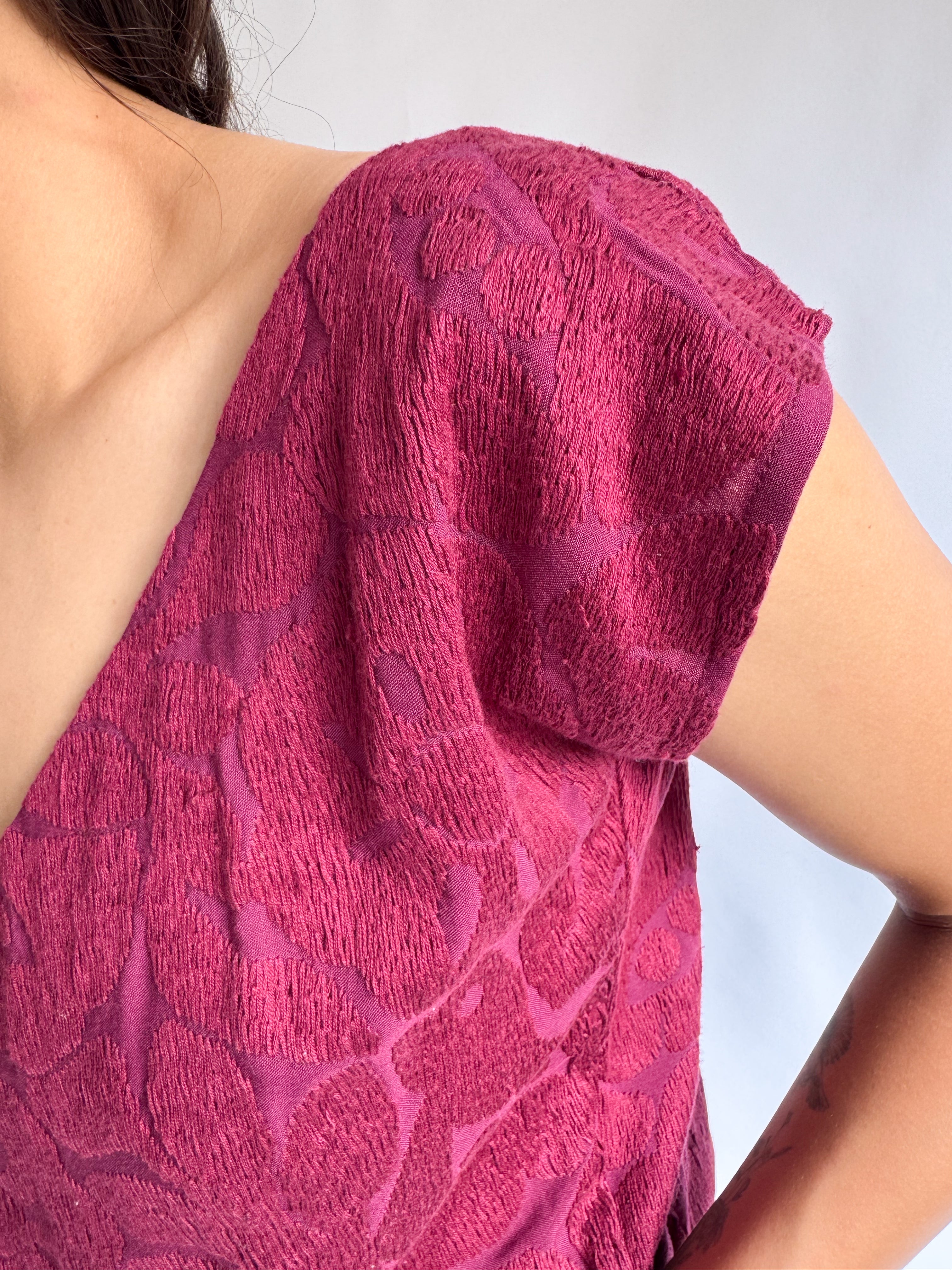 Blusa Jalapa V Tinto Monocromático