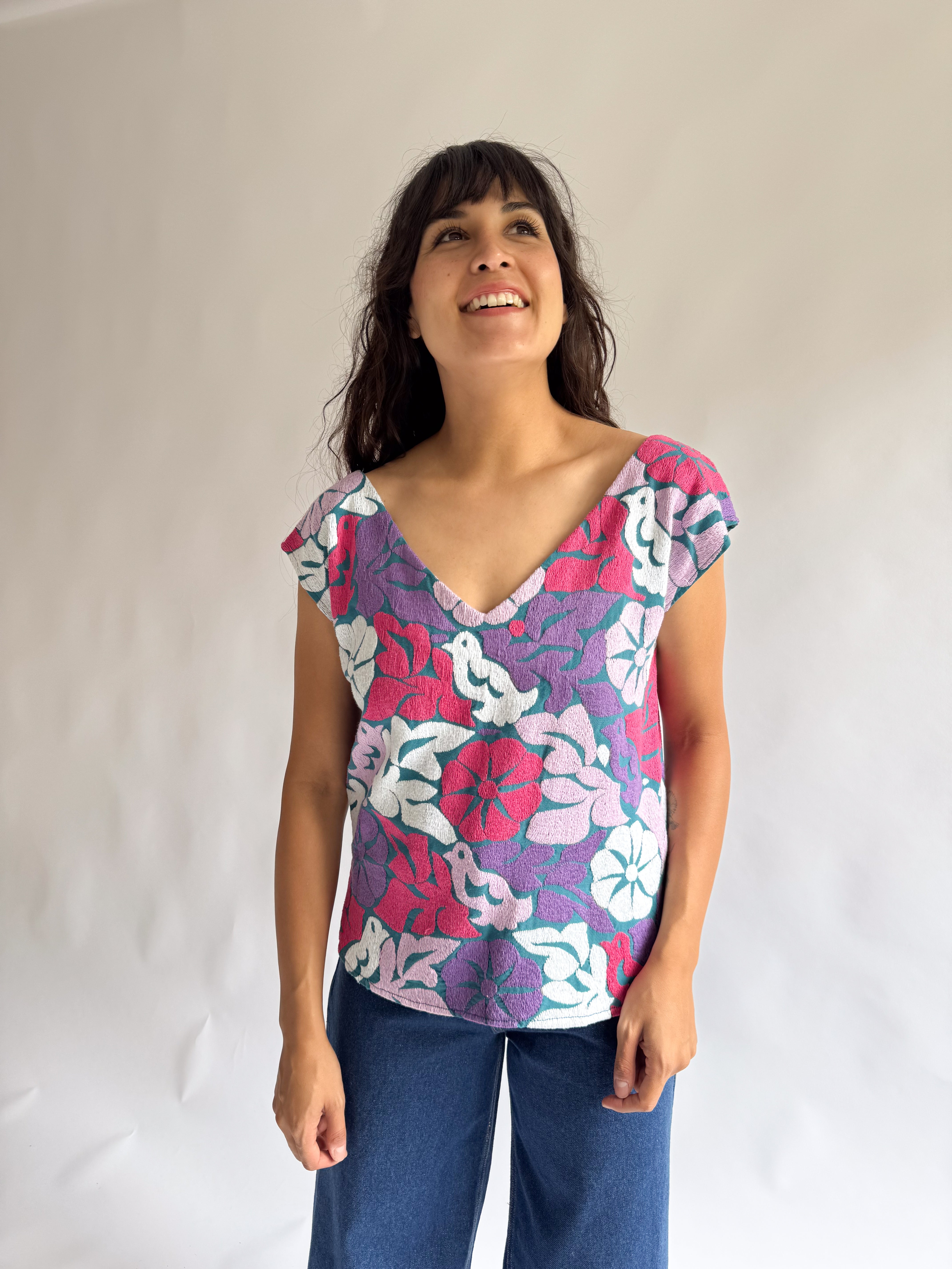 Blusa Jalapa V Aqua / Tonos Rosas