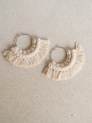 Mexicanartes Aretes Macramé Media Luna Hueso Grande