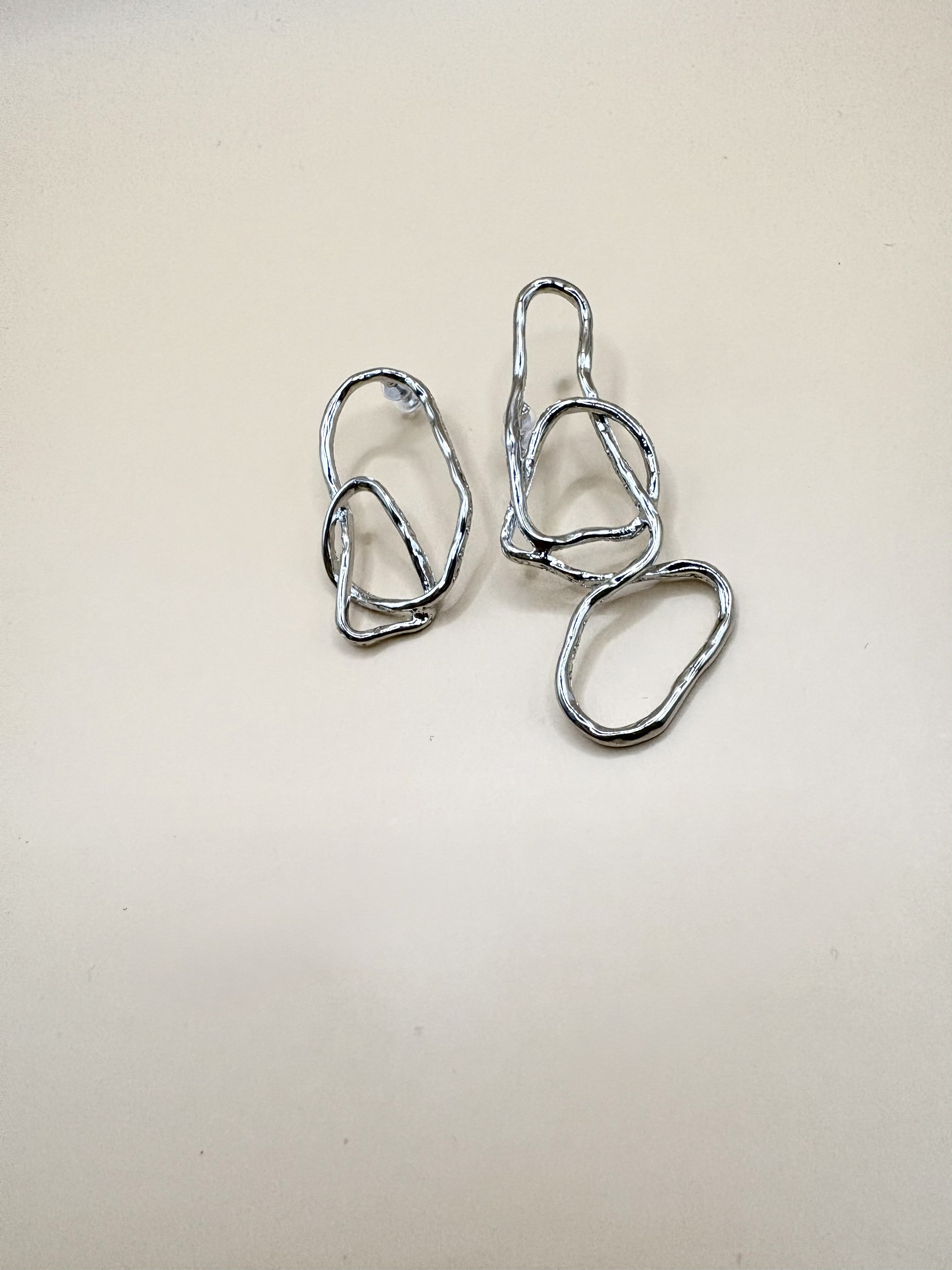 Aretes Plateados Abstractos N34