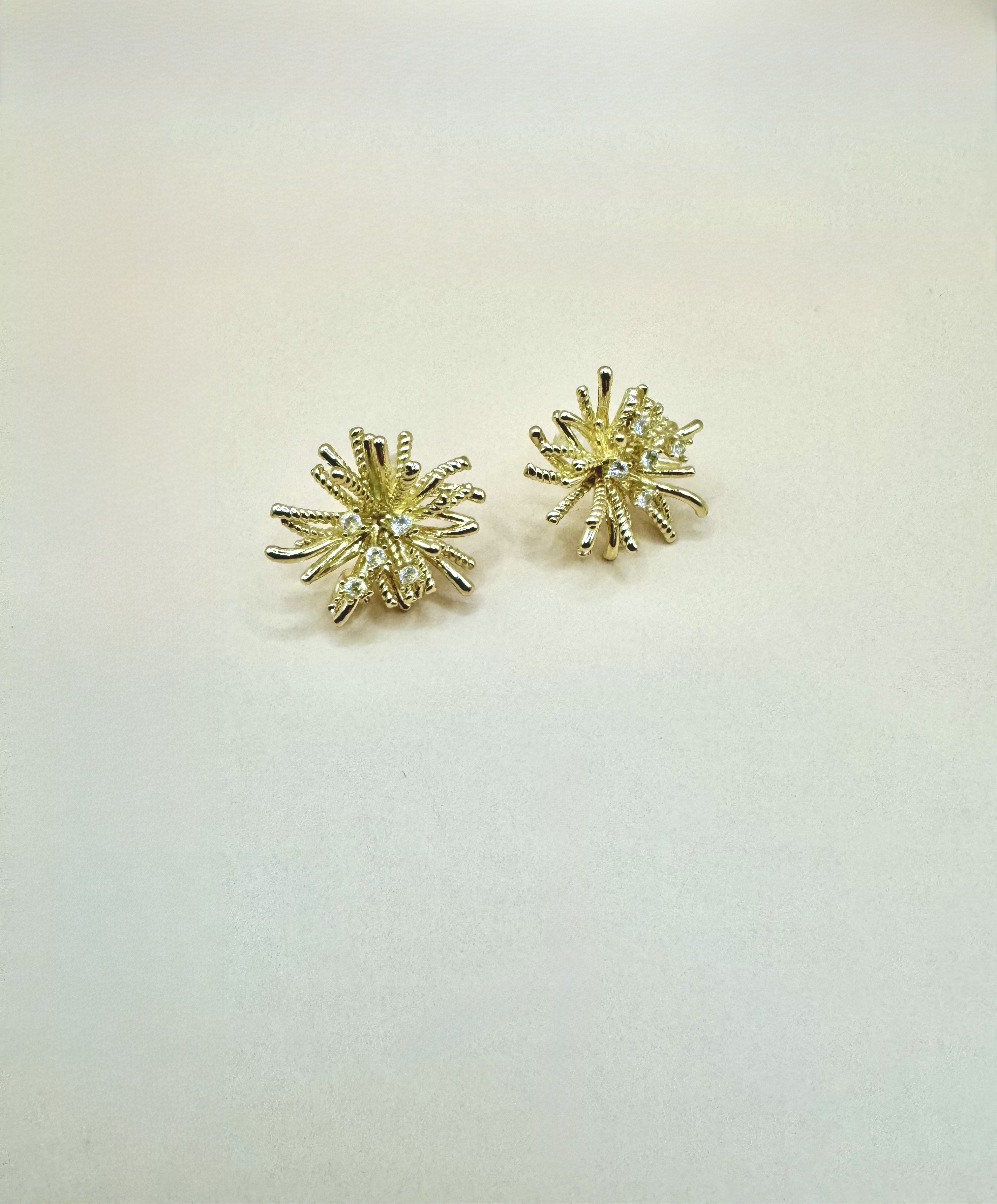 Aretes Luces Dorados N44