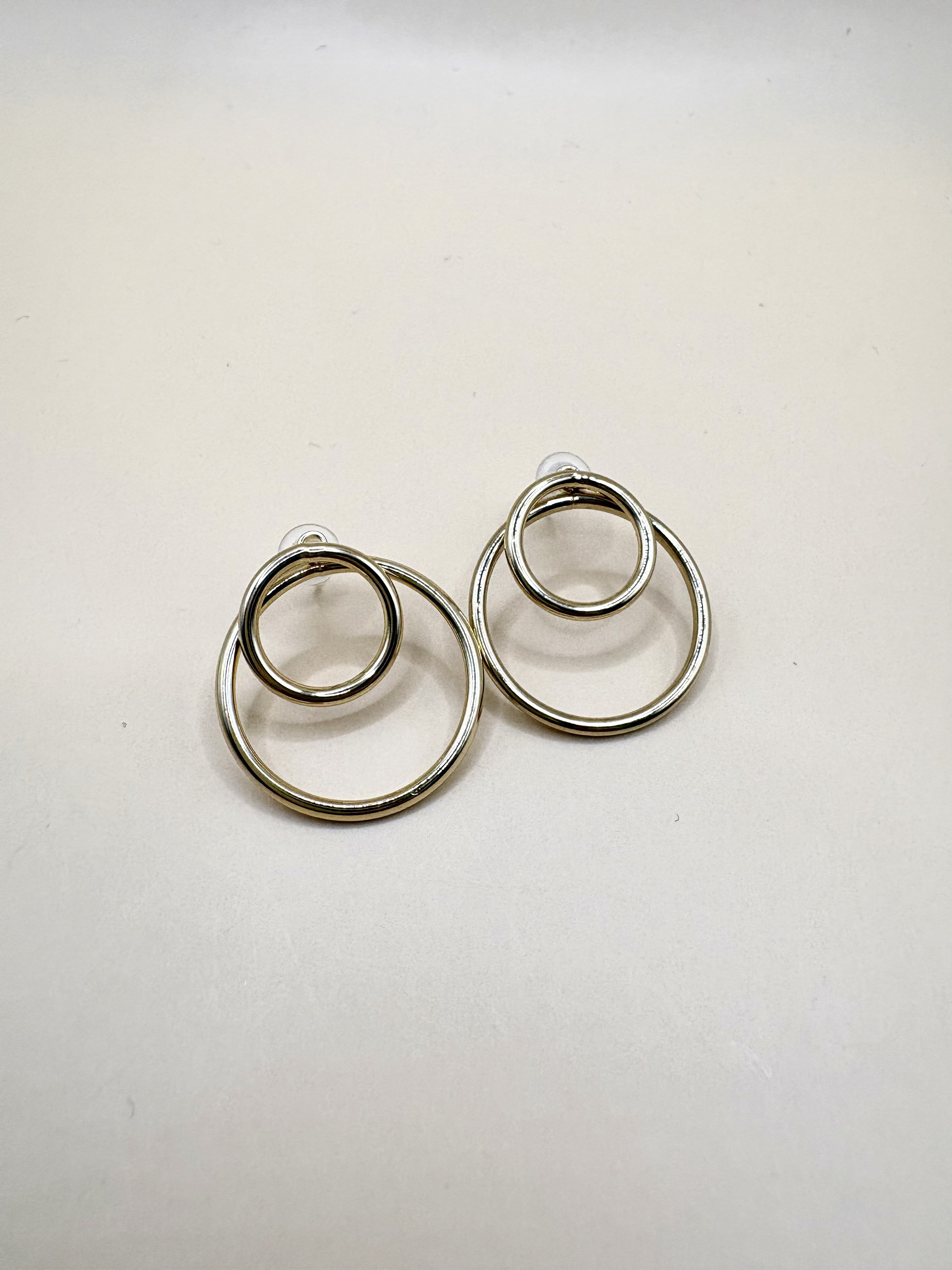 Aretes Dos Circulos Dorado N51