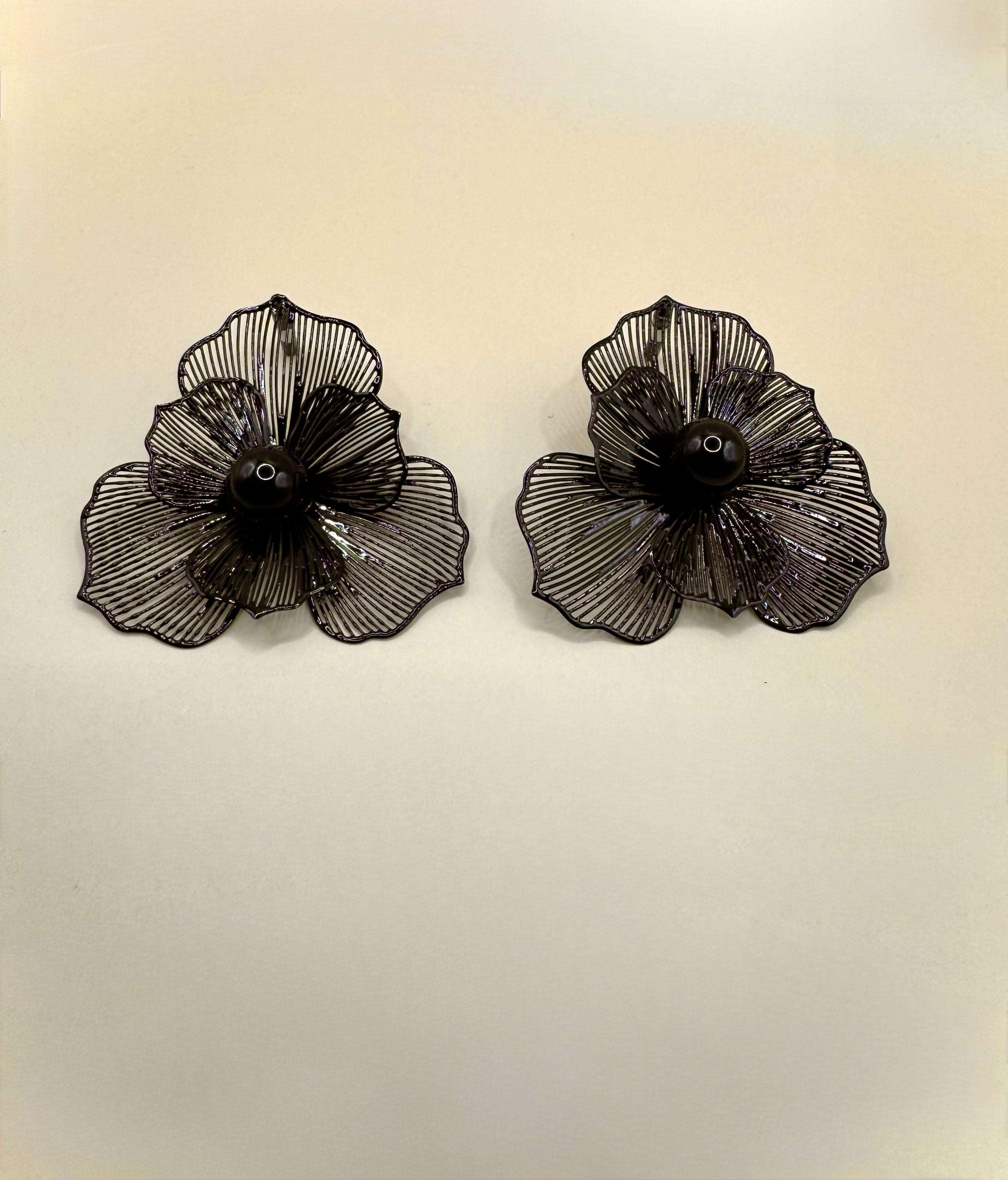 Aretes Flor Negra N55