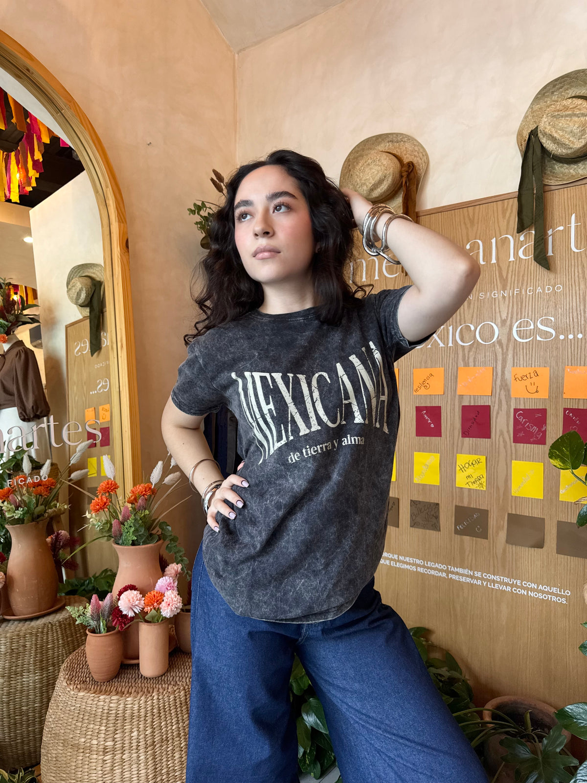 Playera Mexicana De Tierra Y Alma Negra Acid Wash Fit Regular