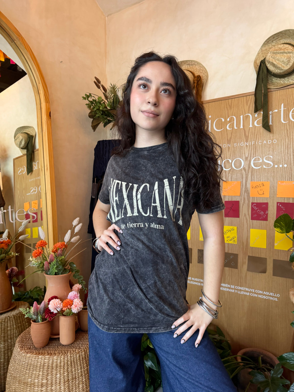 Playera Mexicana De Tierra Y Alma Negra Acid Wash Fit Regular
