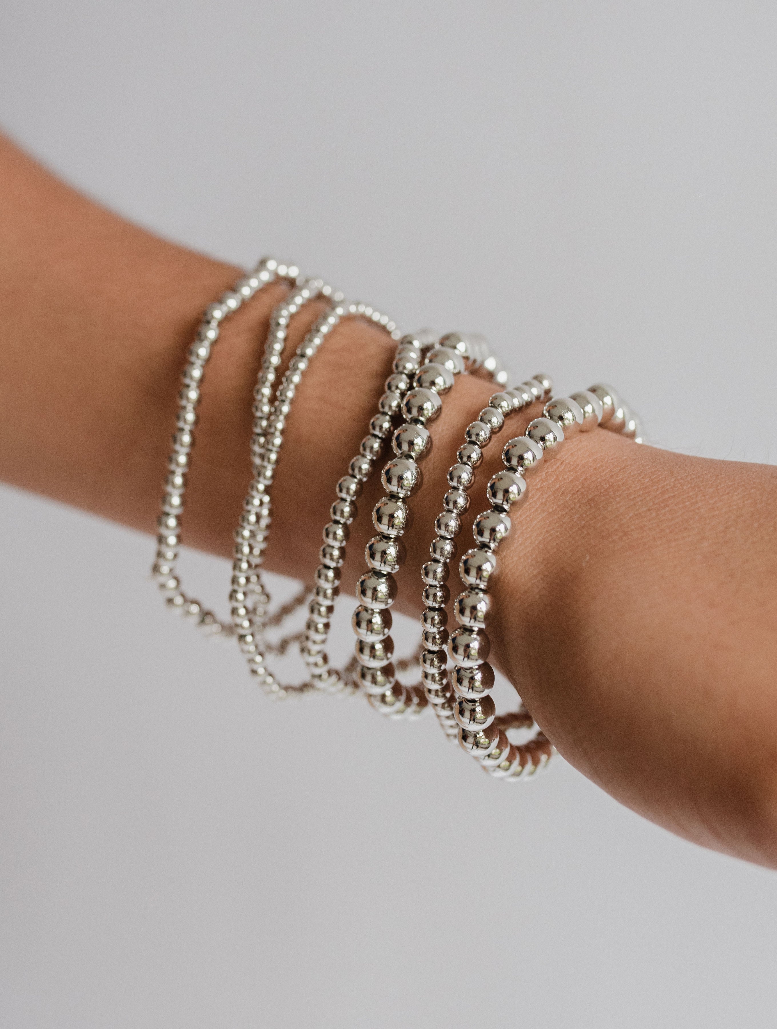 Pulseras Sencillas de Bolitas Plateadas D55