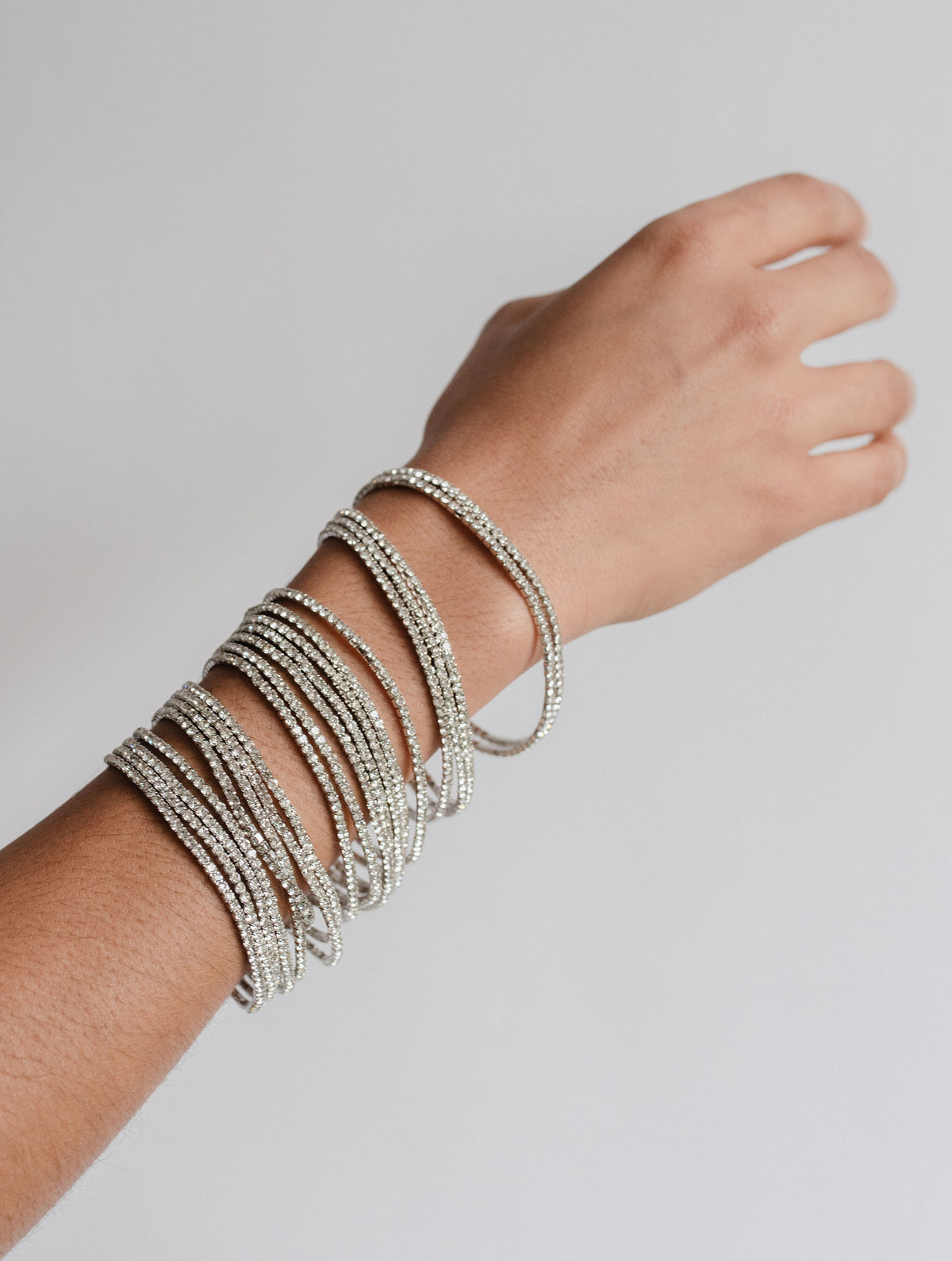 Pulseras de Brillo Plateadas D2