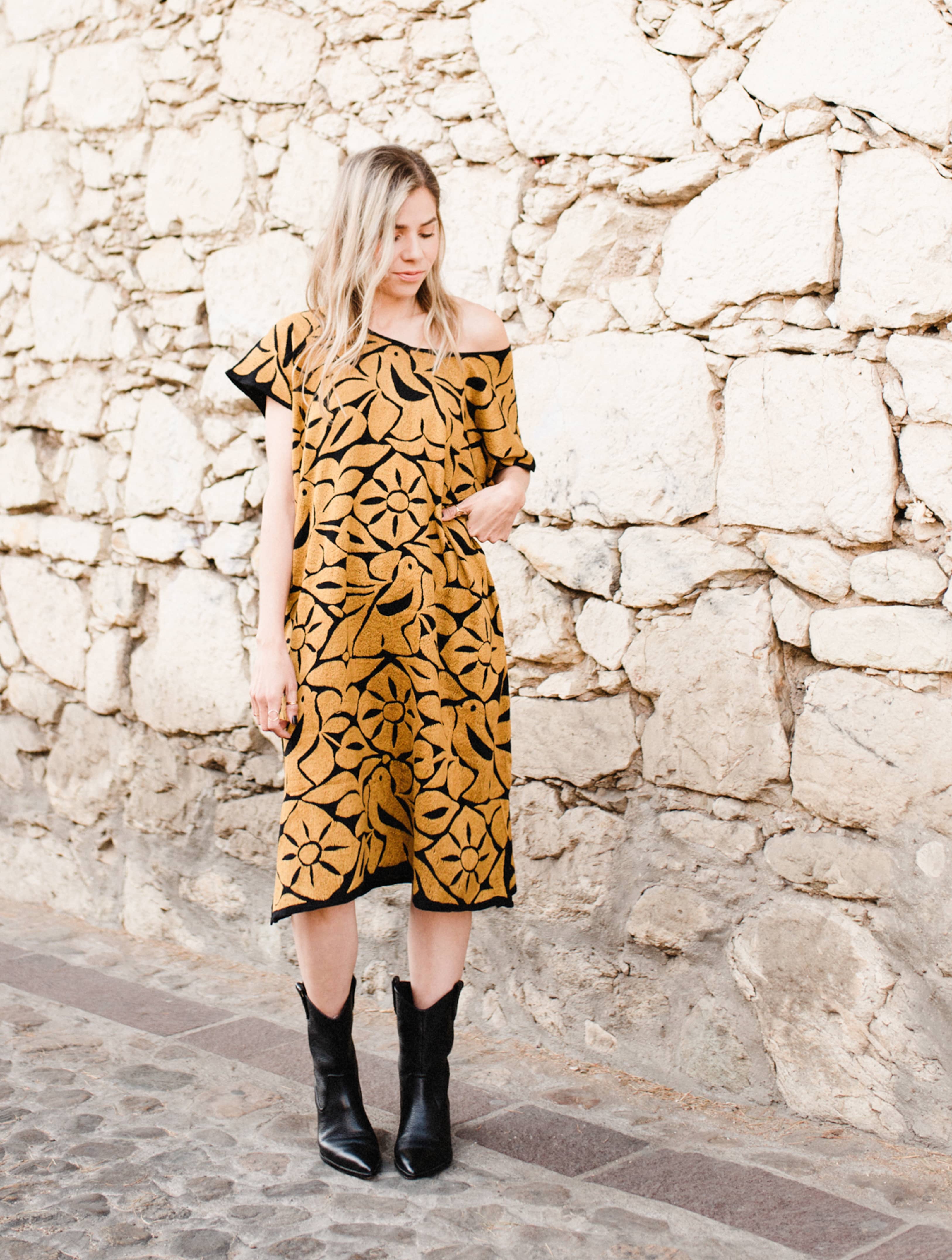 Huipil Jalapa Black/Dark Gold