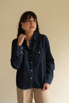 Camisa Mezclilla con mapa bordado