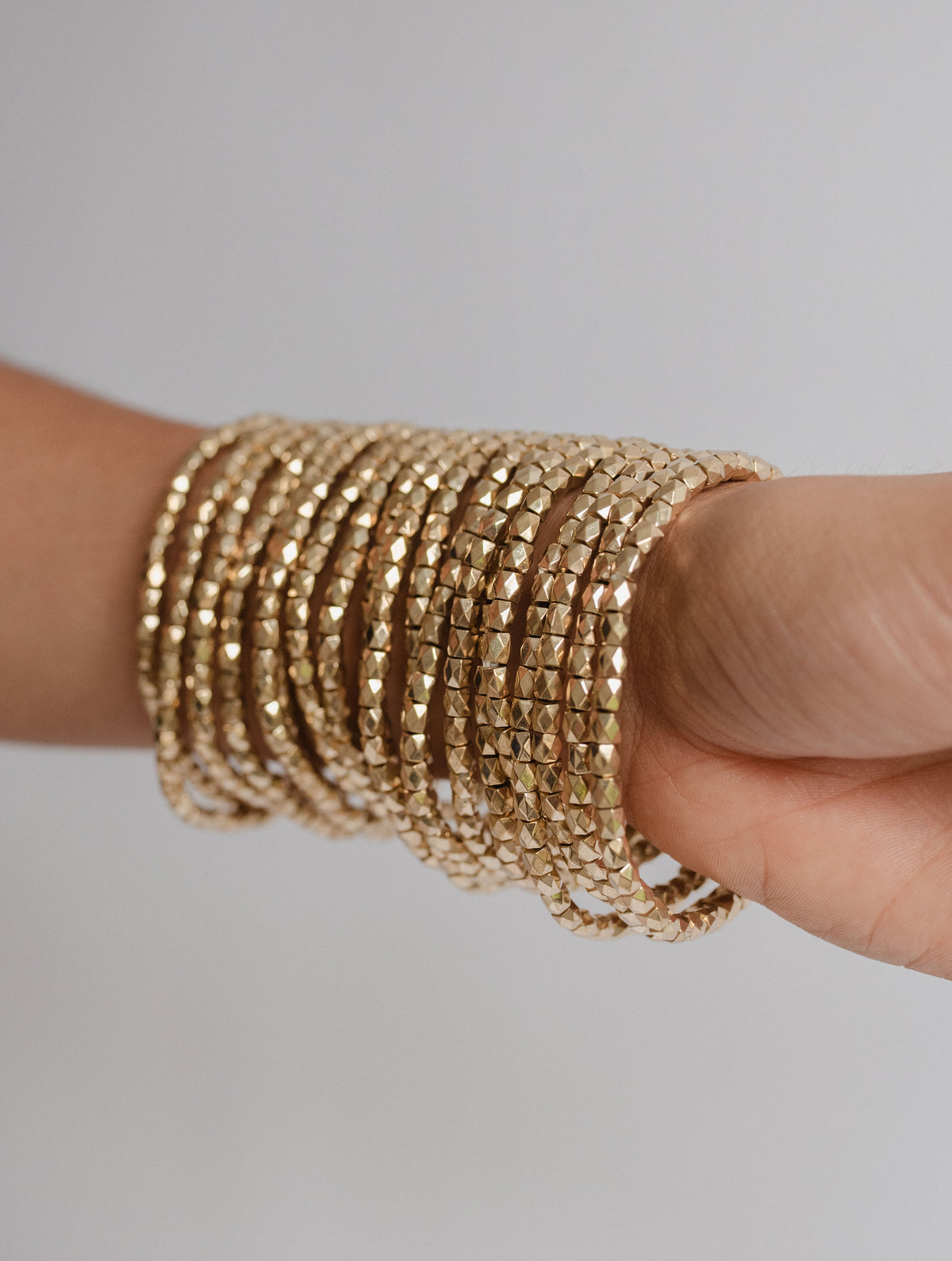 Set Pulseras Romanas Doradas D56
