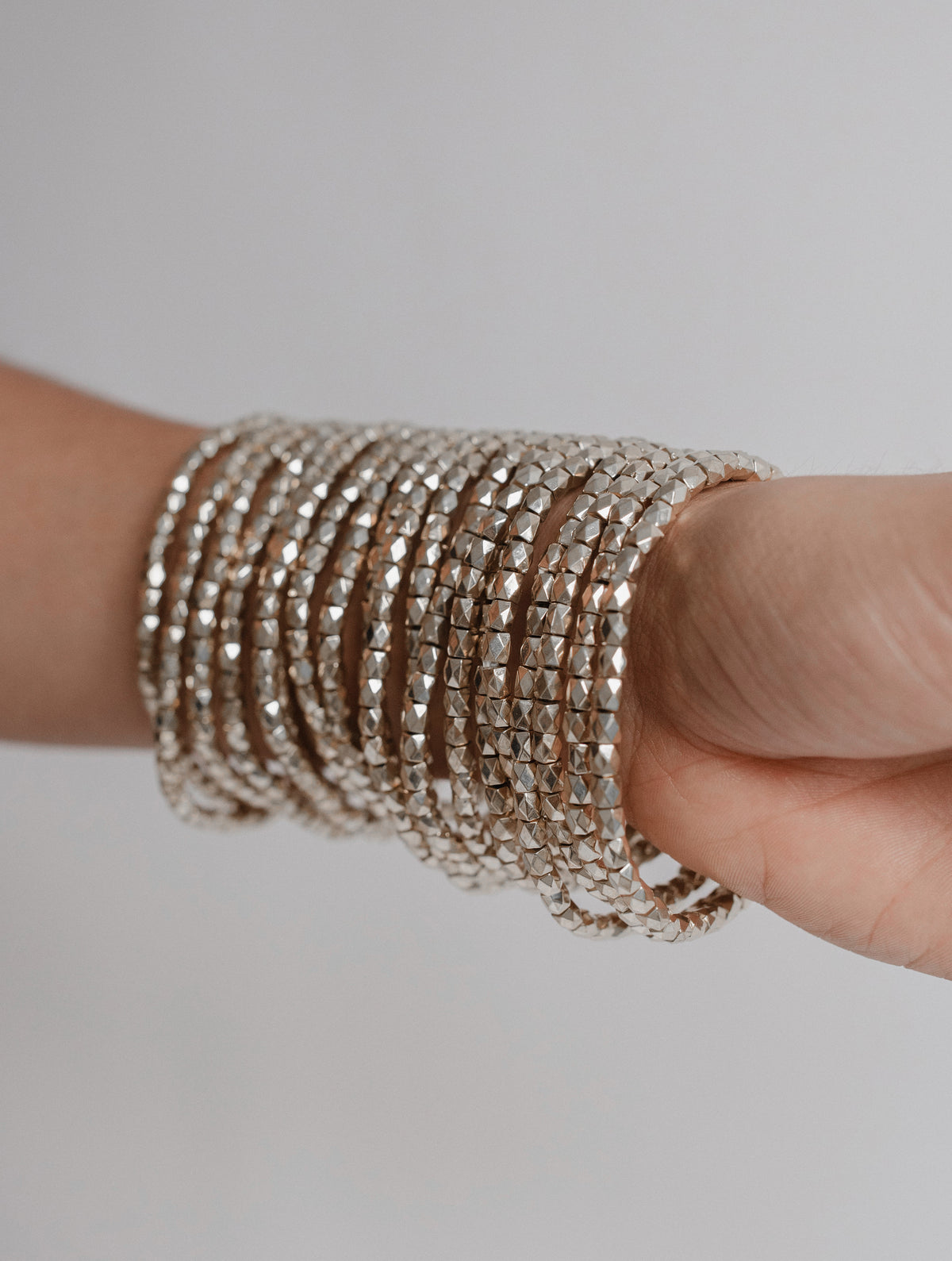 Set Pulseras Romanas Plateadas D58